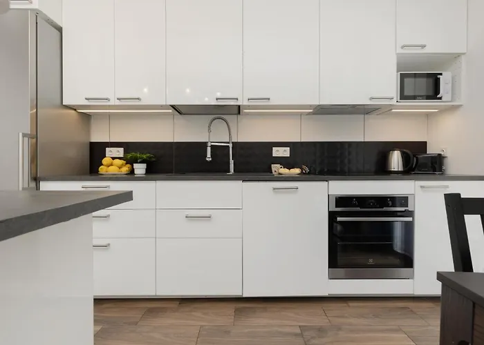 Apartment Warsaw Goclaw & 2 Bedrooms & Parking & Balcony By Noclegi Renters