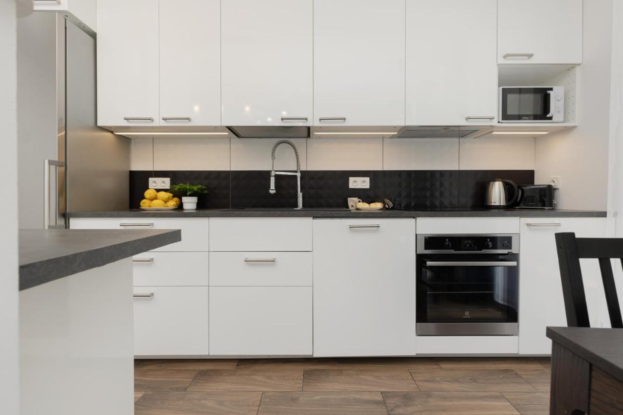 Goclaw & 2 Bedrooms & Parking & Balcony By Renters * Warszawa