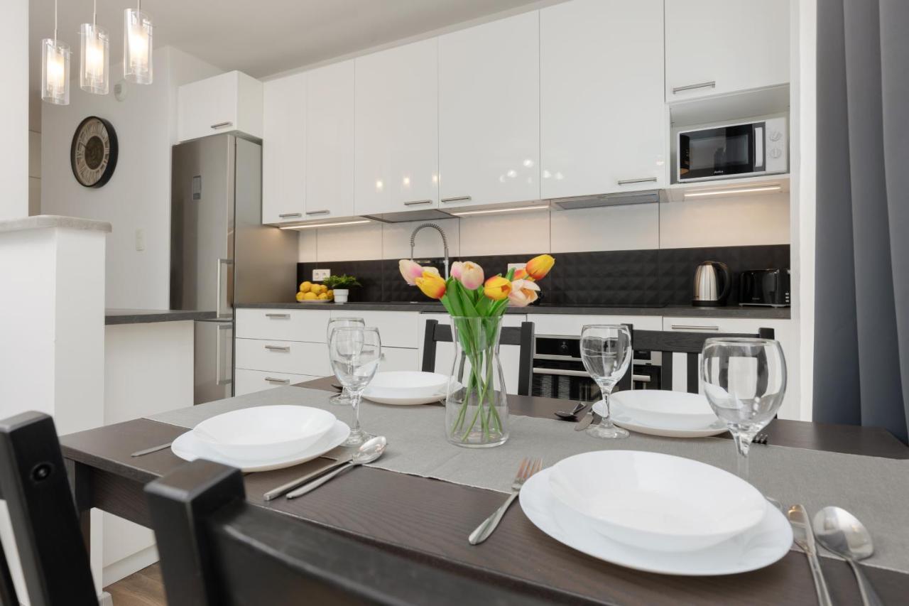 Goclaw & 2 Bedrooms & Parking & Balcony By Renters * Warszawa