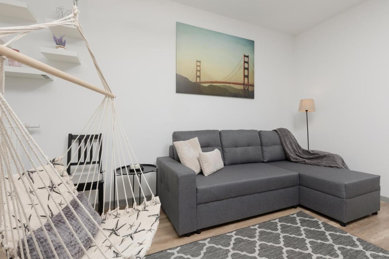Goclaw & 2 Bedrooms & Parking & Balcony By Renters Leilighet