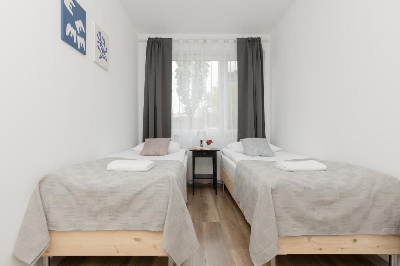 Goclaw & 2 Bedrooms & Parking & Balcony By Renters Warszawa